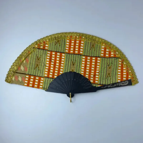 eventail-africain-wax-1 Éventail Africain en tissu Wax coloré et artistique