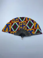 Eventail en tissu africain coloré et élégant