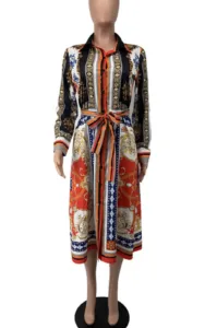 Robe africaine avec motifs traditionnels vibrants