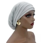 Turban africain stylé pour un look unique