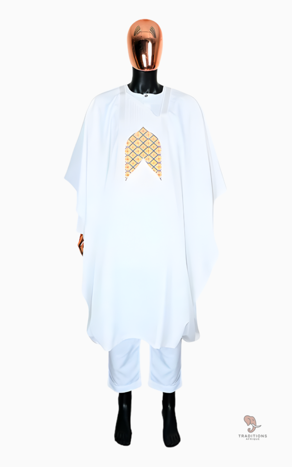 Boubou africain homme en couleur blanche traditionnelle