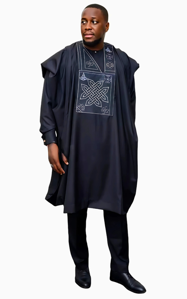 Boubou africain homme avec motifs authentiques et colorés