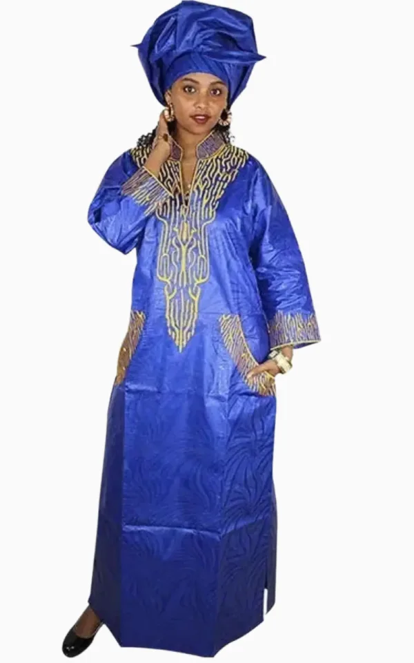 Boubou féminin coloré, idéal pour les occasions spéciales