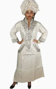 Vêtement africain large, confort et charme féminin