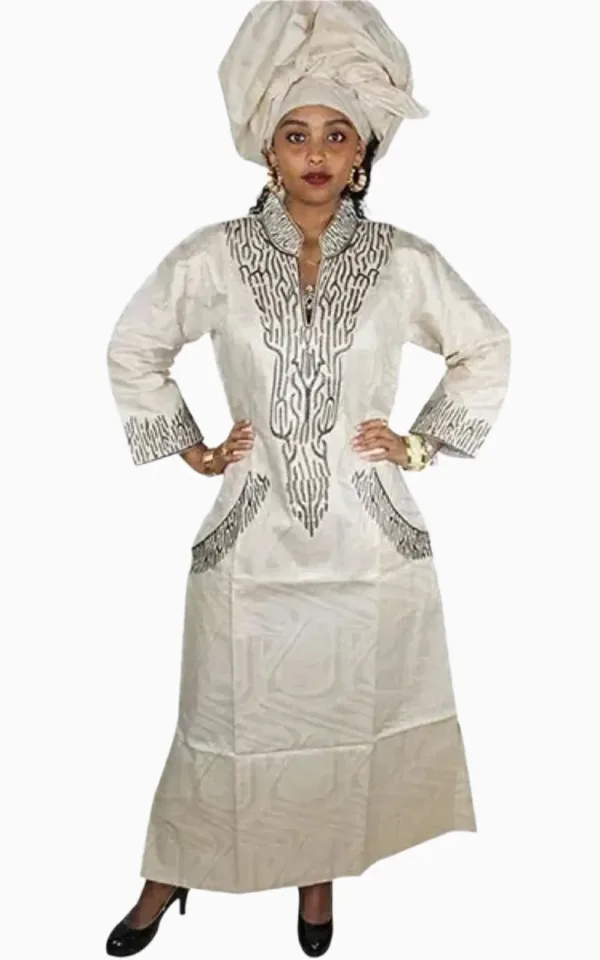 Vêtement africain large, confort et charme féminin