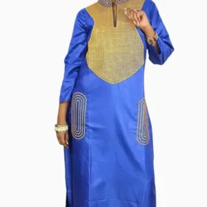 Boubou africain femme avec motifs traditionnels vibrants