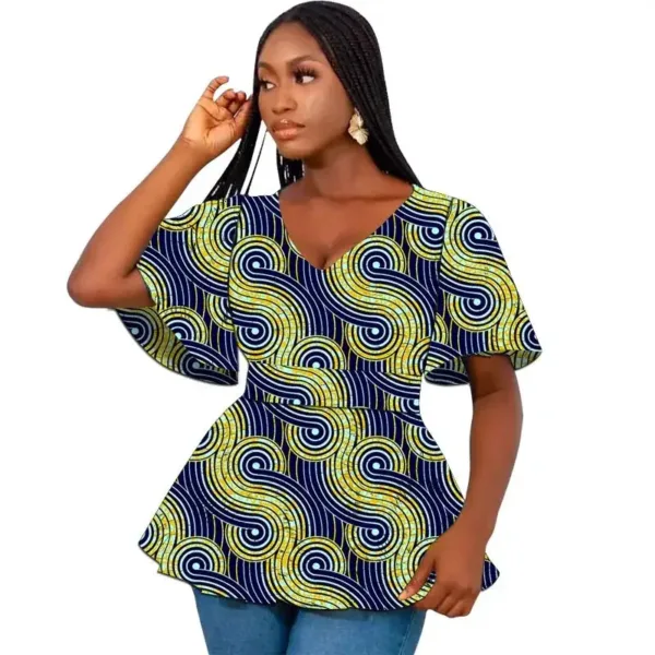 Haut Femme à motifs culturels