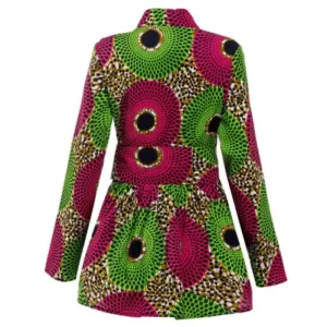 Vêtement africain pour femme, avec motifs culturels