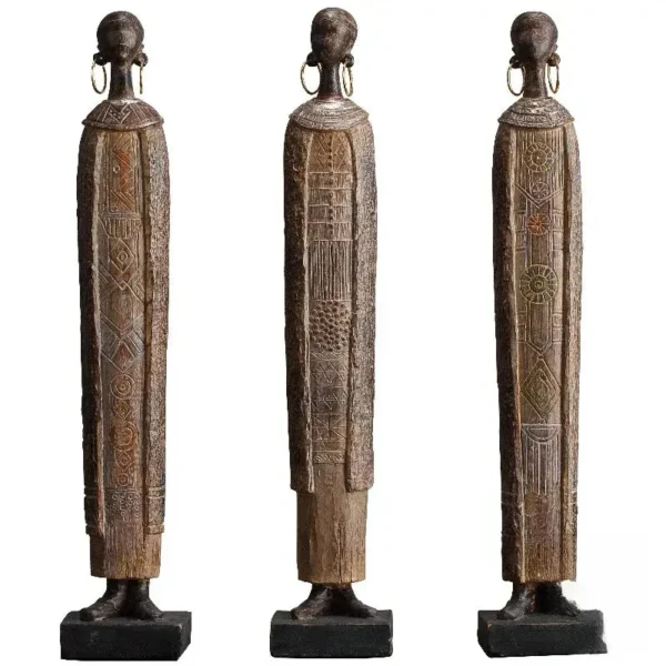 Statue longiligne de femme tribale artisanale