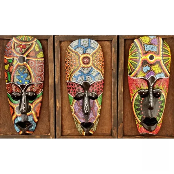 Masque Artisanale Coloré inspiré de l'Afrique