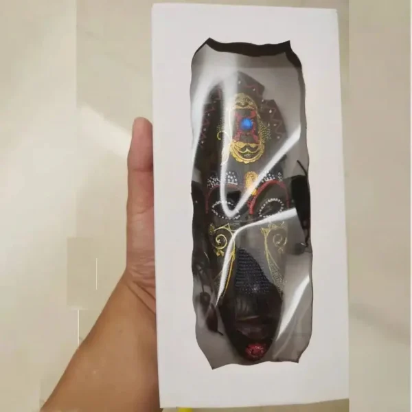 Masque Africain en bois sculpté unique