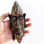 Masque Africain décoratif pour intérieur moderne