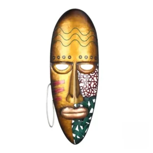 Artisanat africain : masques anciens en bois pour déco