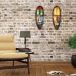 Éléments décoratifs : masques africains anciens en couleur