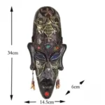 Décoration en bois : masque africain stylisé