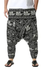 Pantalon homme aux motifs d'inspiration ethnique