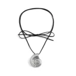 Accessoire Afrique en or, pendentif coquillage raffiné