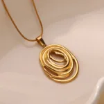 Pendentif Afrique en Or Oval élégant et intemporel