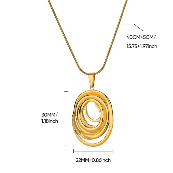 Bijou africain en or avec design ovale unique