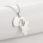 Pendentif africain en métal argenté Amazigh