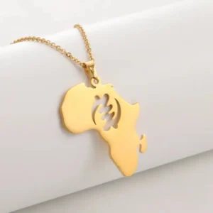 Bijou Amazigh avec motifs géométriques uniques
