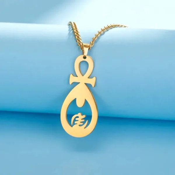 Pendentif africain décoratif avec symboles Amazigh