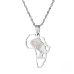 Pendentif carte d'Afrique avec design inspiré de Néfertiti