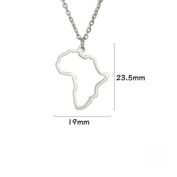 Pendentif en argent représentant l'Afrique et un cœur