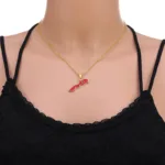 Pendentif en forme de carte du Maroc, design élégant