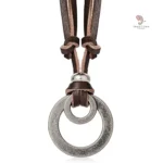 Pendentif en cuir avec design tribal africain