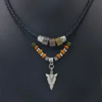 Pendentif flèche tribal, design inspiré de l'Afrique