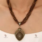 Pendentif en pierre, design africain authentique