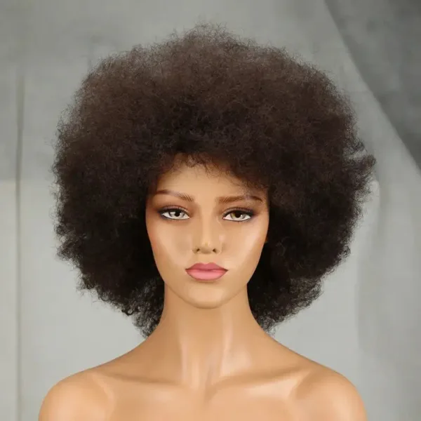 Perruque afro avec frange pour un look tendance