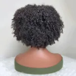 Coiffure Afro Brésilienne offrant un look chic et tendance