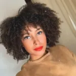 Perruque Africaine, coiffure afro pour un style unique