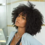 Perruque afro naturelle femme, style volumineux et élégant