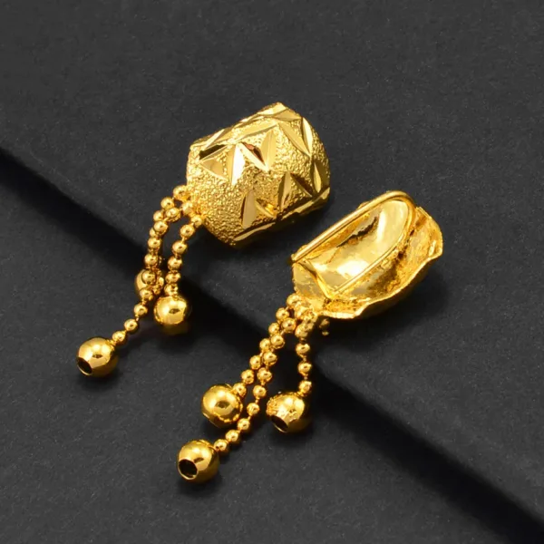 Bijou artisanal, petite boucle d'oreille africaine chic