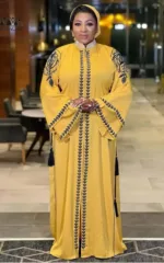 Robe féminine africaine en jaune lumineux