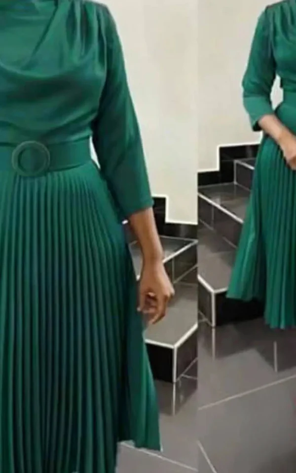Robe africaine chic avec détails artisanaux
