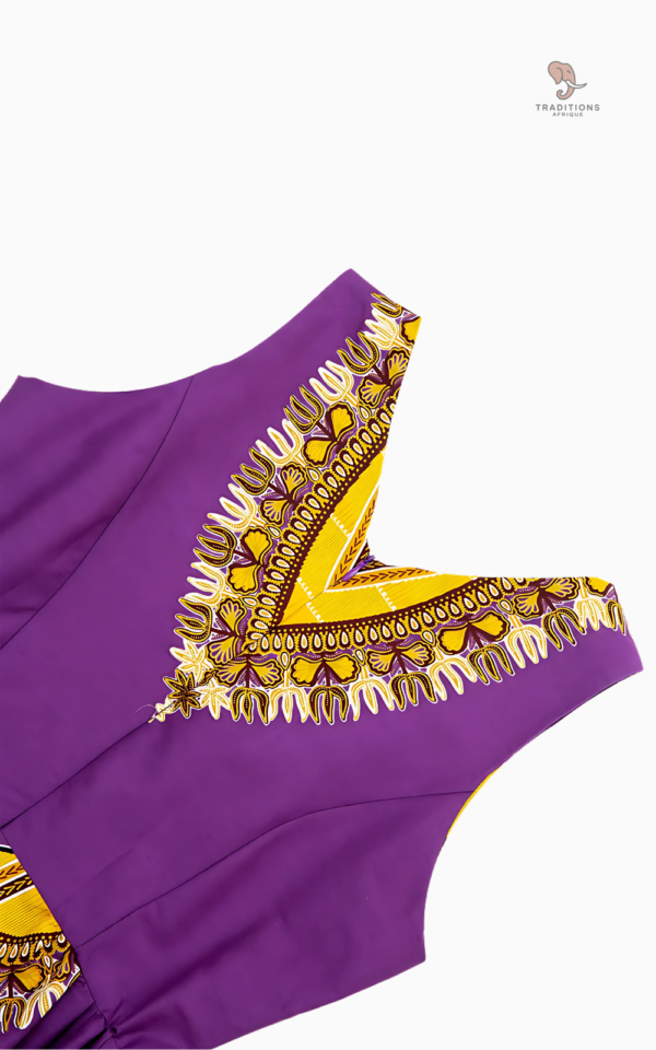 Détails de la robe africaine violette à motif