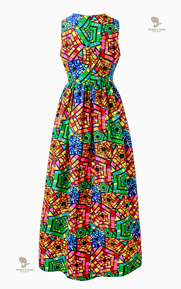 Robe de soirée chic aux motifs africains vibrants