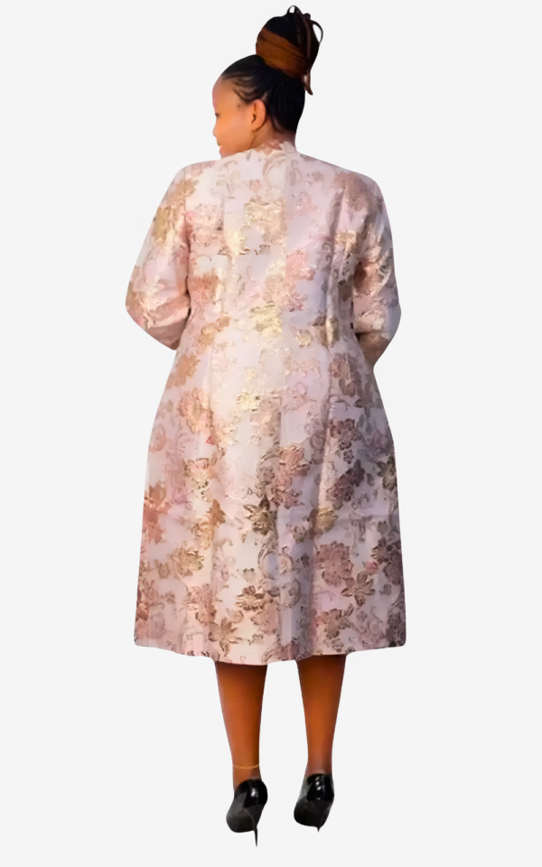 Robe à motifs fleuris, style traditionnel africain