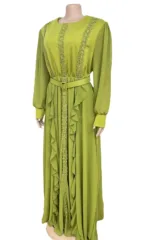 Robe féminine aux couleurs vives inspirée d'Afrique