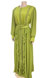 Robe féminine aux couleurs vives inspirée d'Afrique