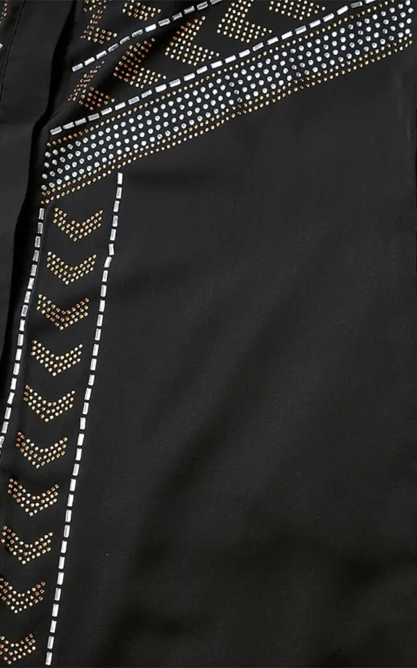 Tenue féminine africaine en noir