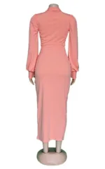 Style chic africain : robe rose féminine et tendance