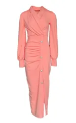 Exquise robe africaine rose, alliant confort et style