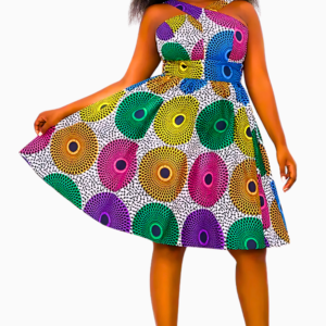 Robe colorée inspirée de la culture sénégalaise