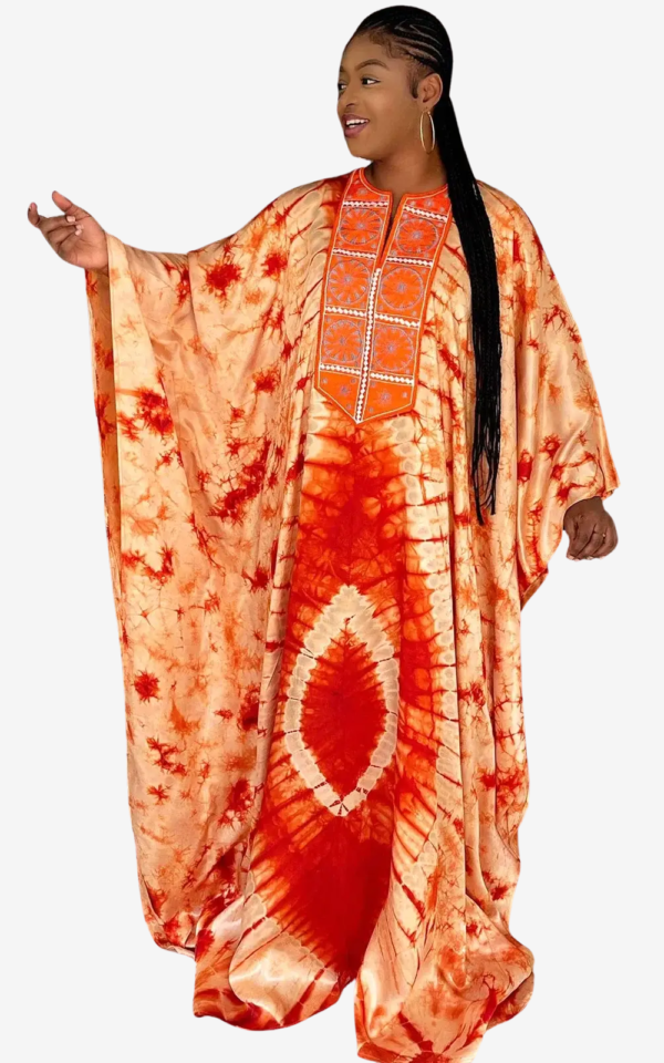 Robe Caftan femme avec motifs inspirés de l'Afrique