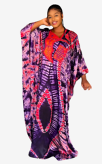 Caftan féminin aux motifs culturels africains distinctifs